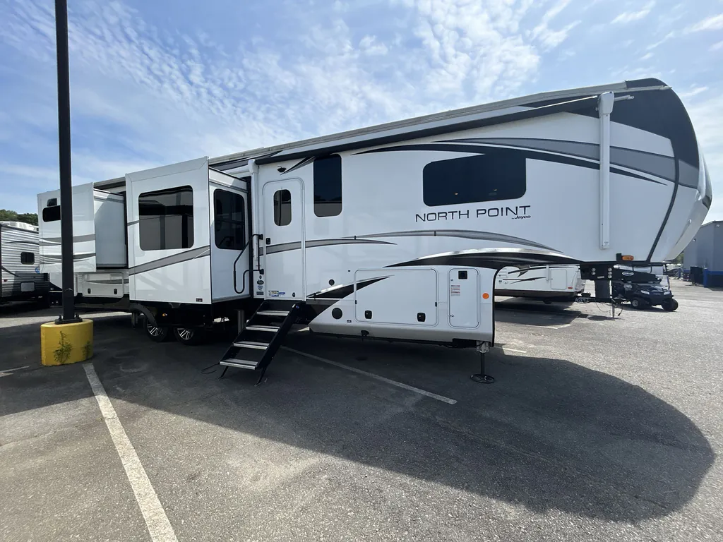 2023 Jayco North Point 380RKGS, Photos photo 5
