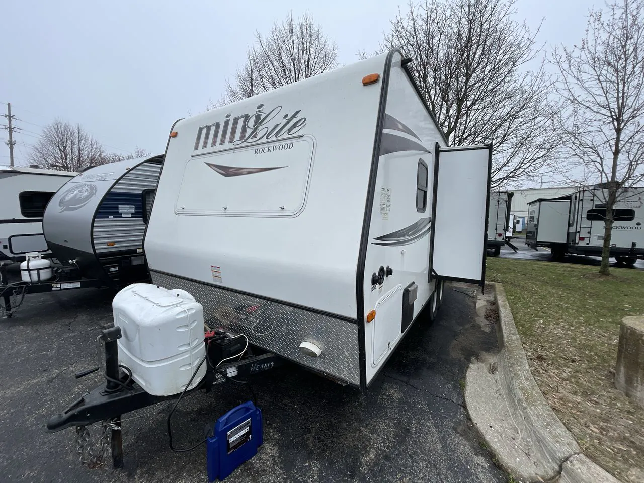 2016 Forest River Rockwood Mini Lite 2109S - Photo 2