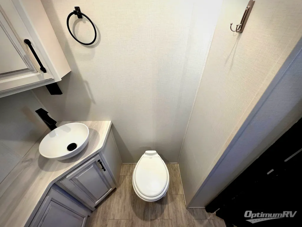 2023 Keystone Montana 3901RK, Photos photo 15