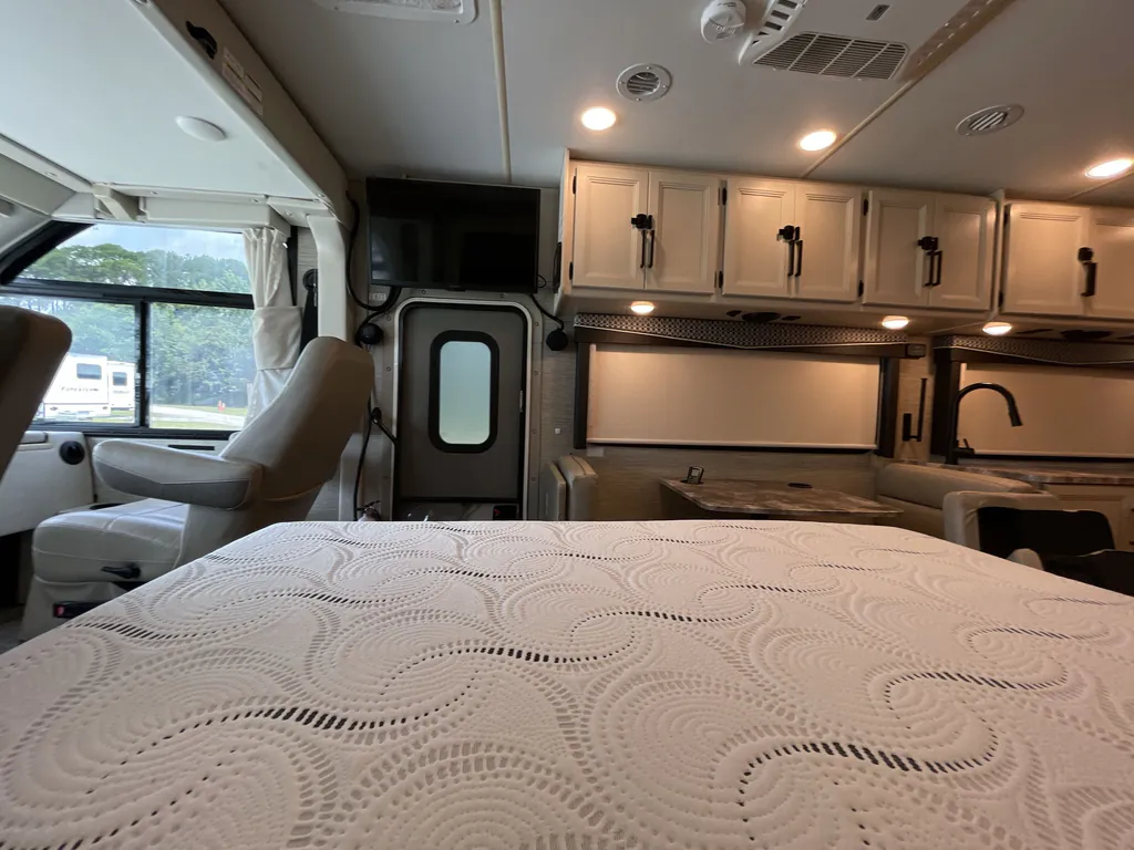 2023 Thor Motor Coach Axis 24.3, Photos photo 16