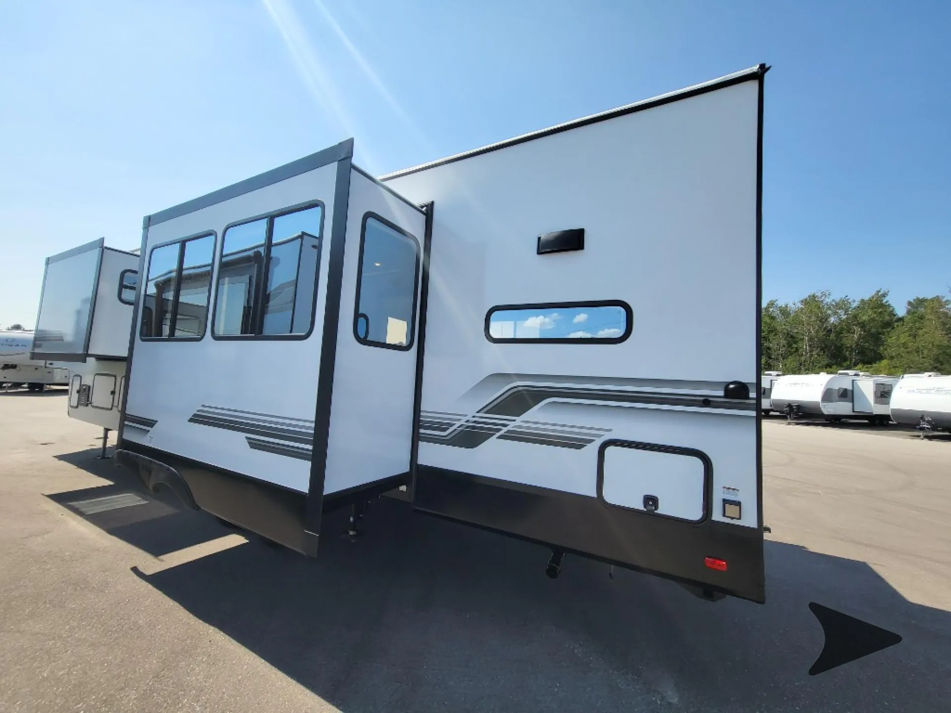 2027 Forest River Sabre 36EST — Photo 5