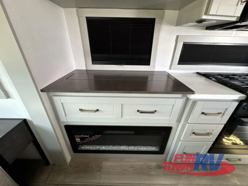 2026 Brinkley Model Z Air 297, Photos photo 17