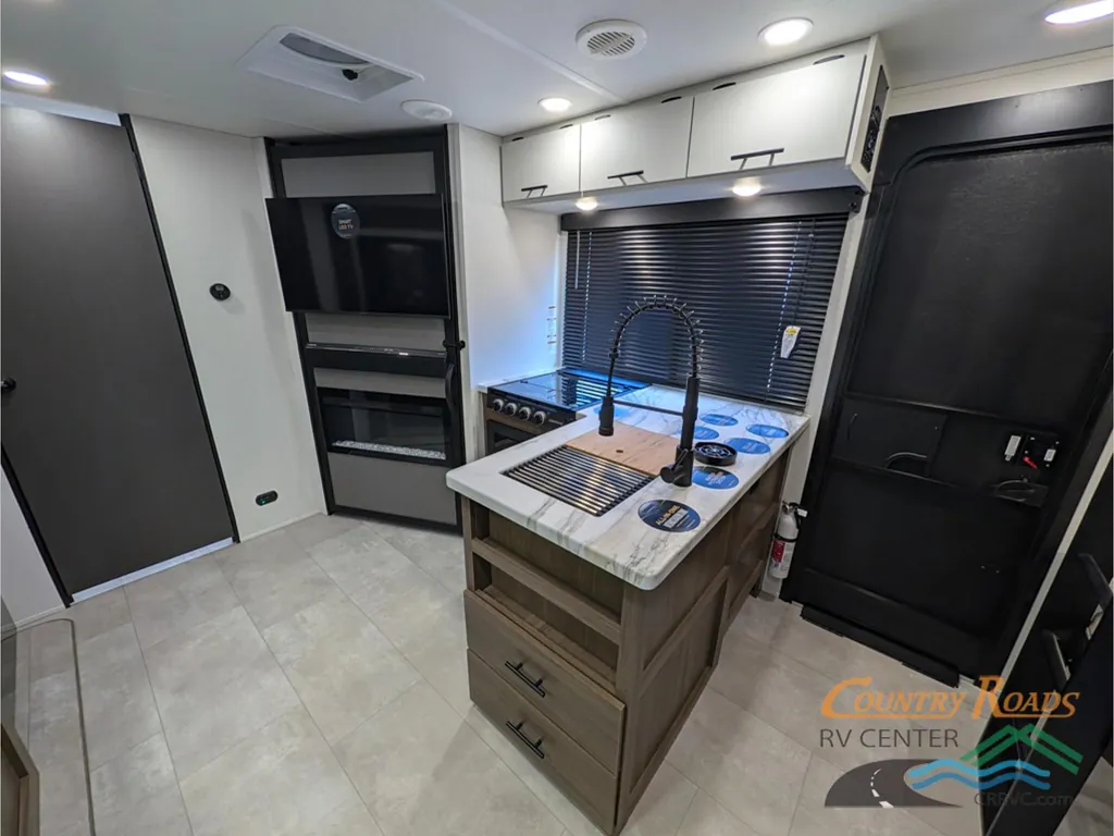 2027 Forest River Tracer 230BH, Photos photo 12