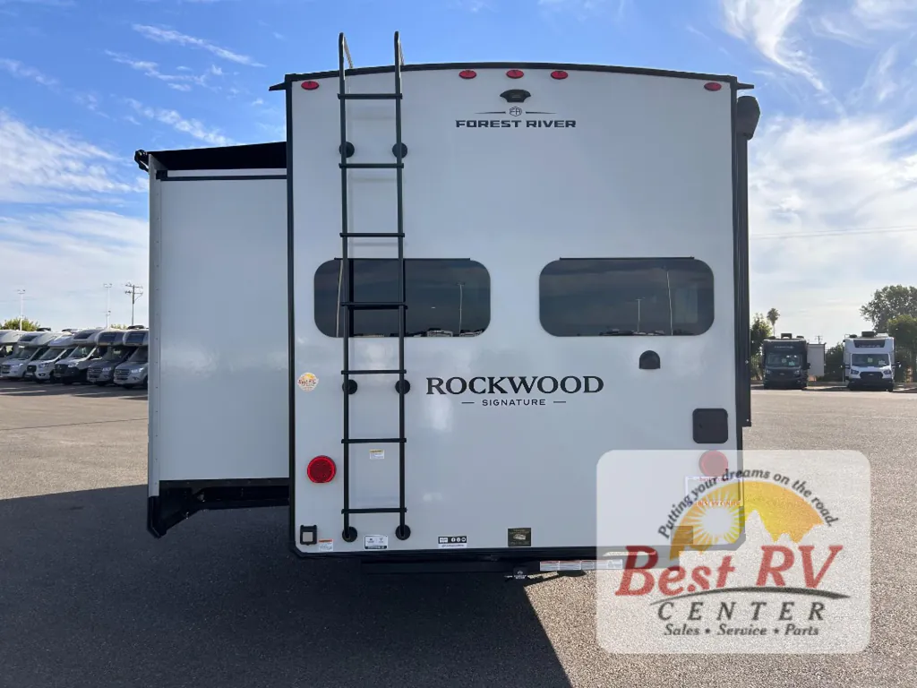 2026 Forest River Rockwood Signature R301RKS, Photos photo 4
