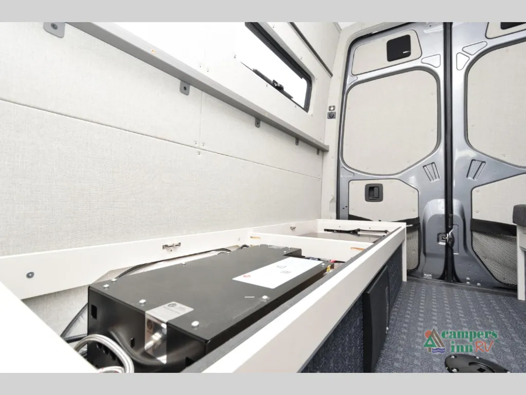 2023 Outside Van Approach 170, Photos photo 20