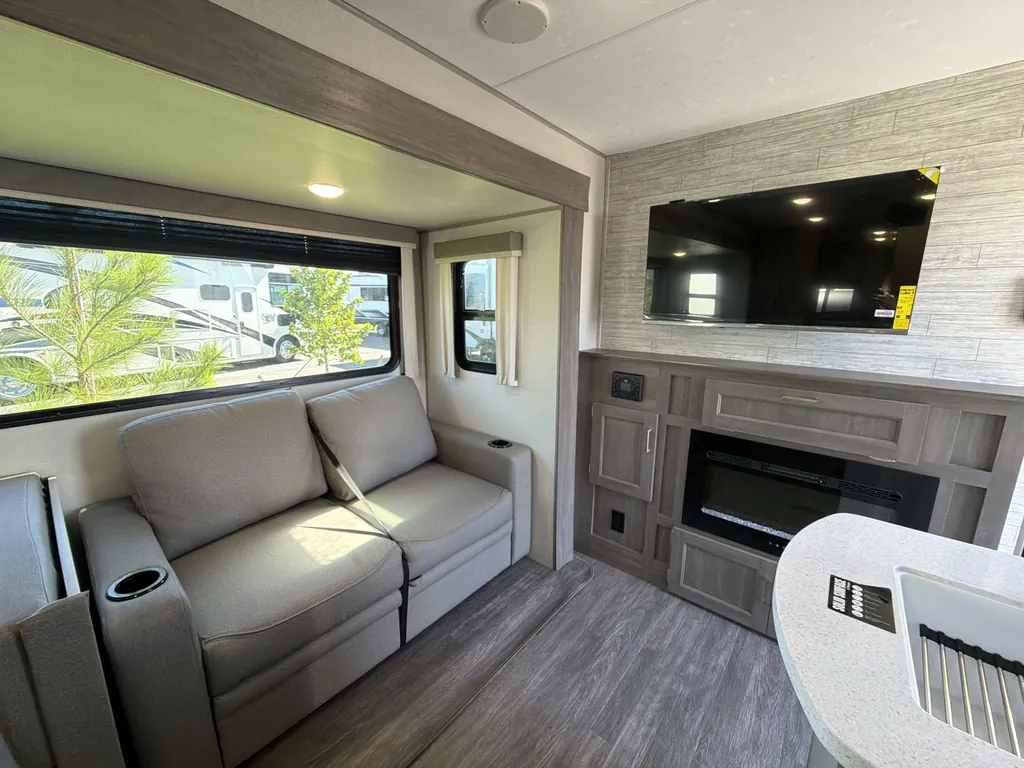 2026 Forest River Aurora 34BHTS 2 QUEEN BEDS, Photos photo 10