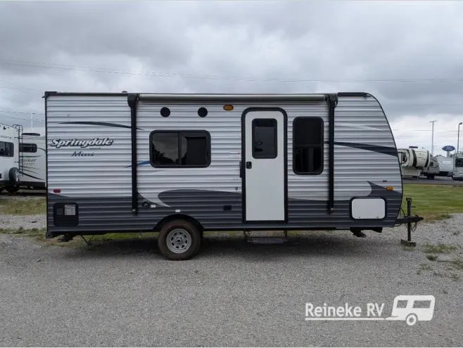 2018 Keystone RV Summerland Mini 1700FQ - Main photo