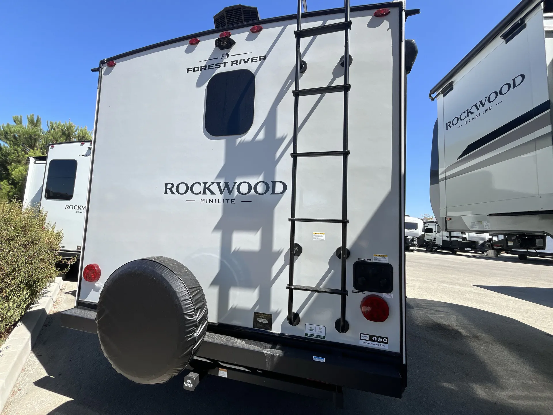 2027 Forest River Rockwood Mini Lite 2523MBR — backside