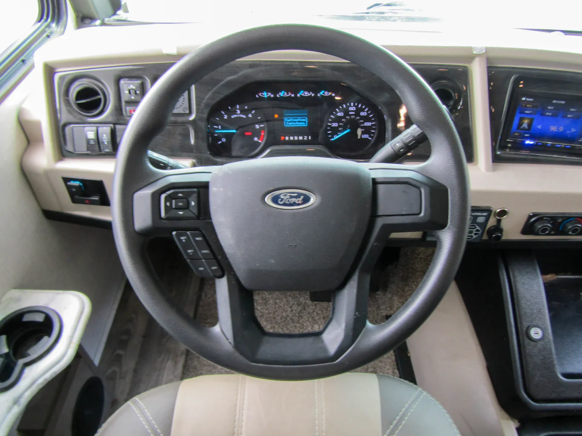 2024 Fleetwood Flair 29M - Photo 4