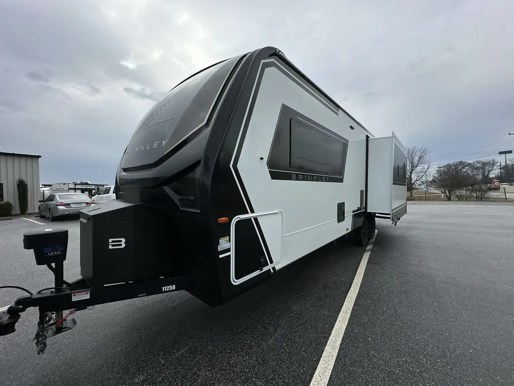 2026 Brinkley Model Z Air 297, Photos photo 2