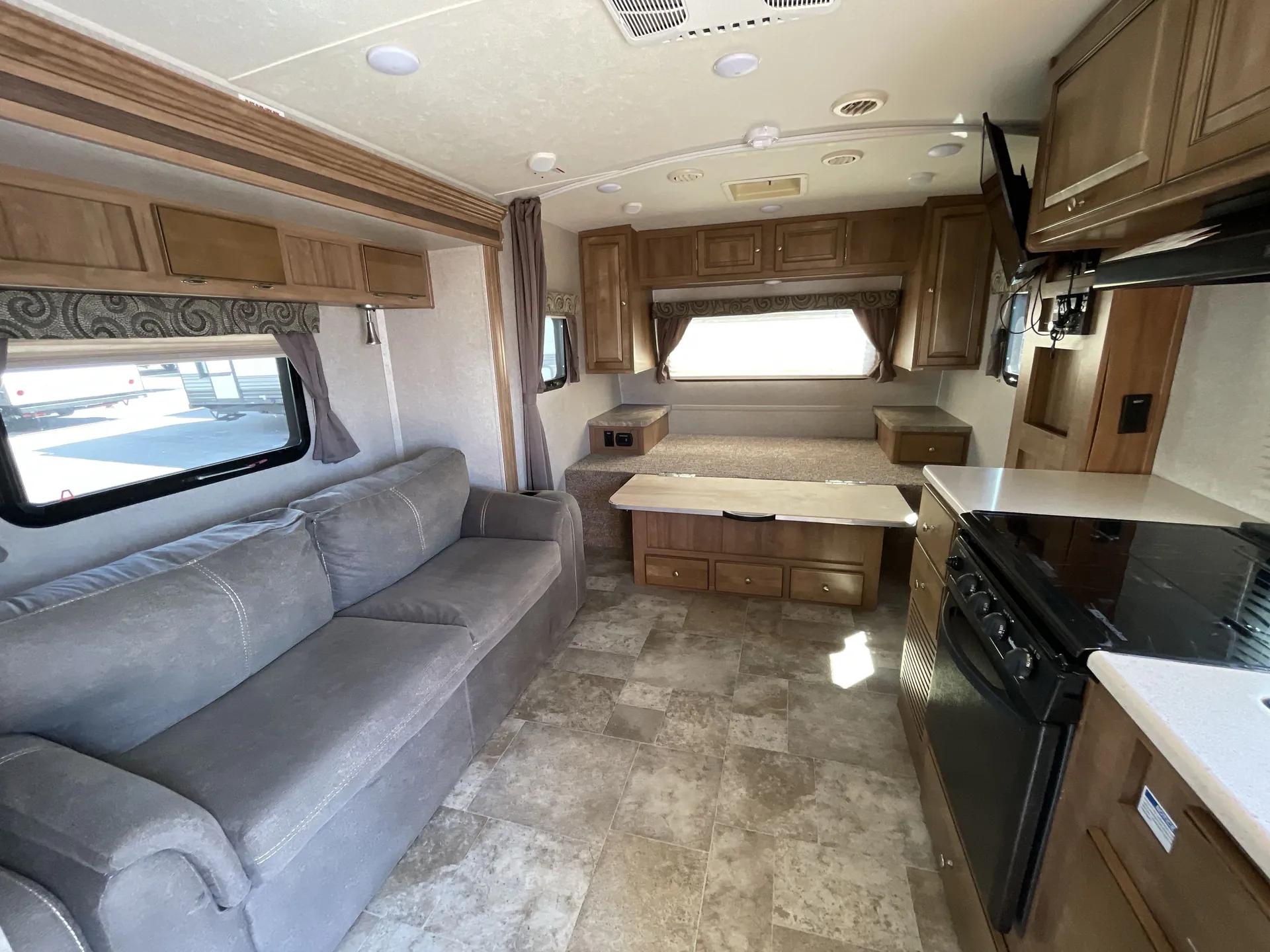 2018 Forest River Flagstaff Micro Lite 21FBRS — washer dryer
