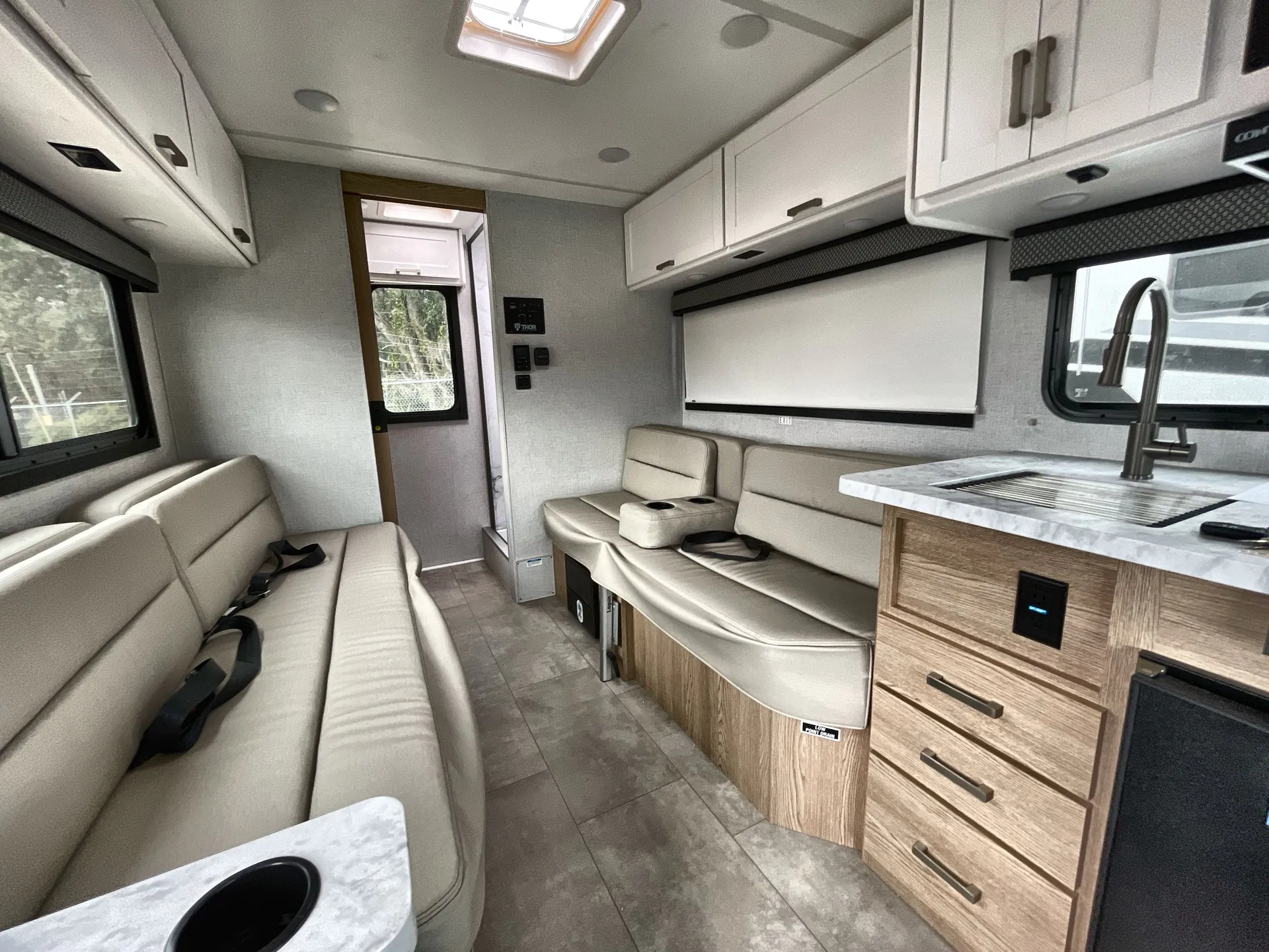 2026 Thor Motor Coach Freedom Elite 19HX — living area main