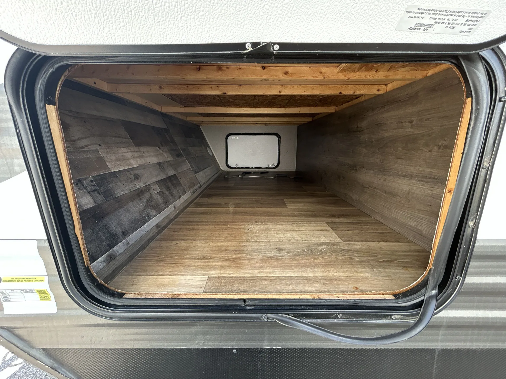 2019 dutchmen Aspen Trail 3210BHDS — living area main
