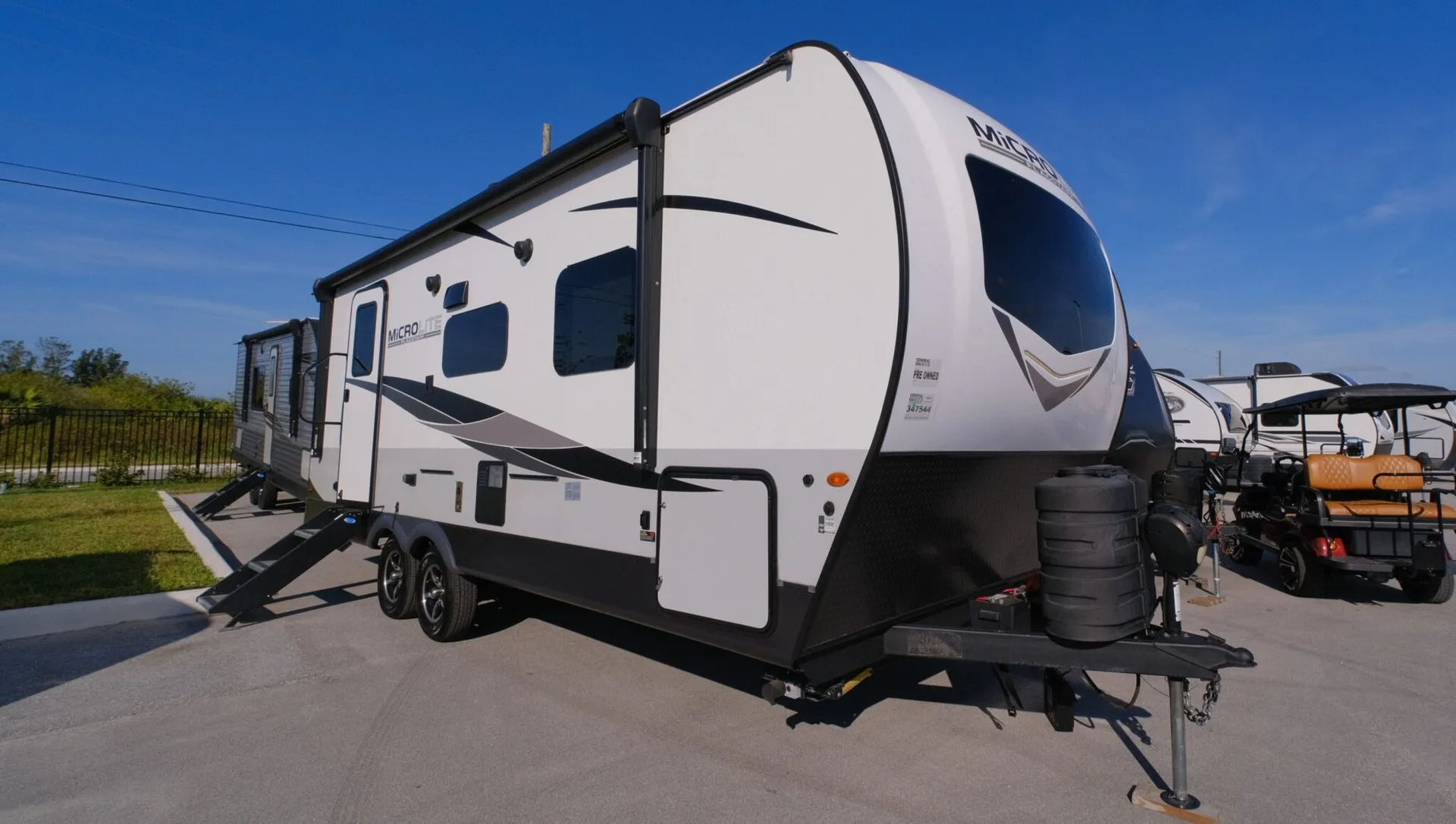 2023 Forest River Flagstaff Micro Lite 25FBLS - Photo 2