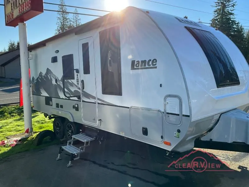 2026 Lance Lance Travel Trailers New    1985 - Main photo
