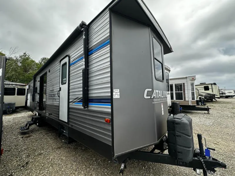2020 Coachmen Catalina Destination 40BHTS - Photo 2
