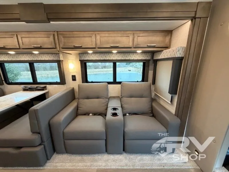 2026 Renegade RV Verona 36VSB - Photo 4