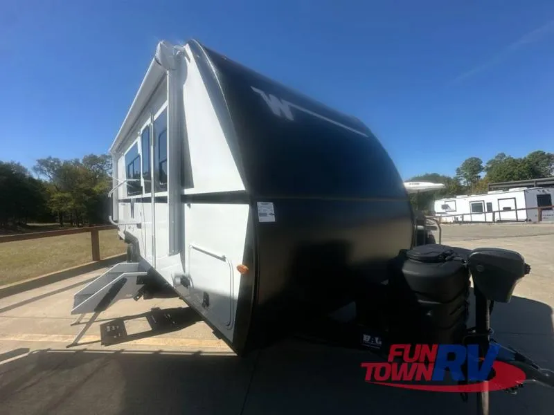 2026 Winnebago Micro Minnie 2108TB - Photo 2