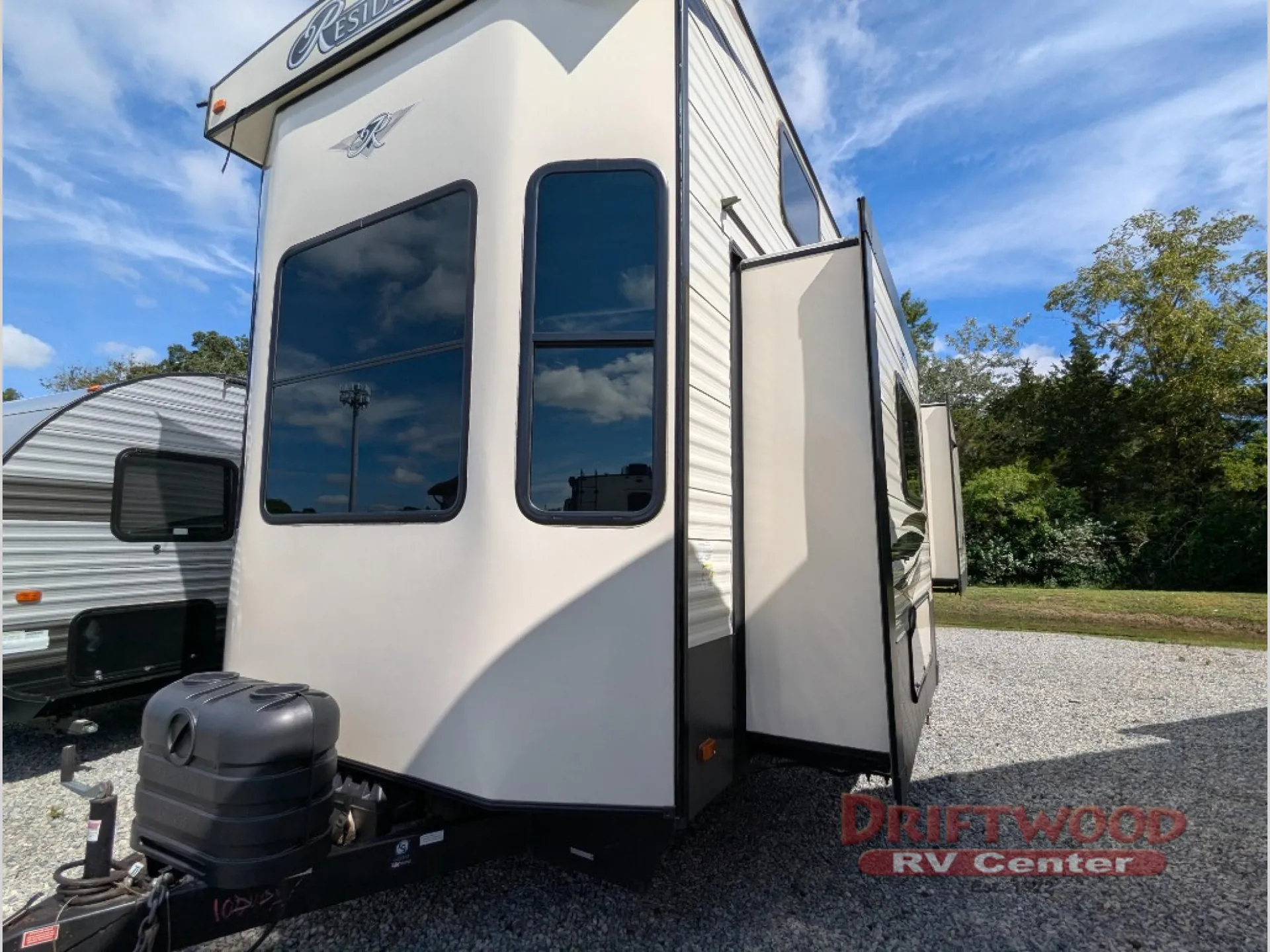 2019 Keystone Residence 40FLFT - Photo 4