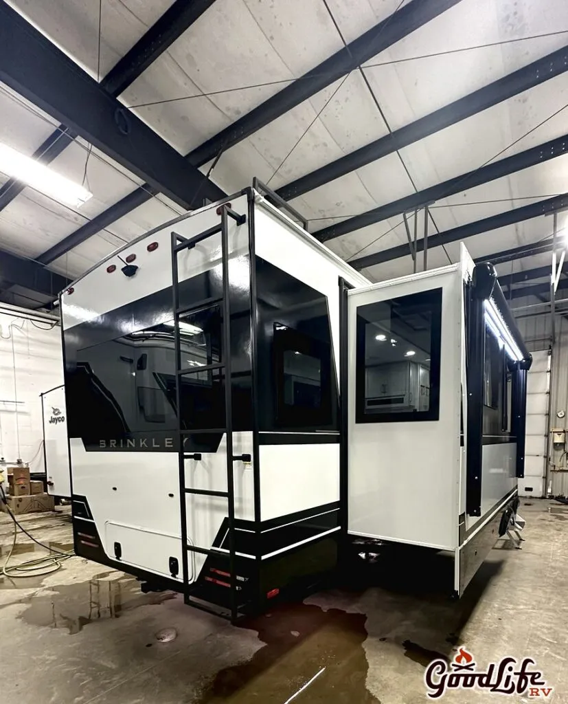 2026 Brinkley Model Z 297, Photos photo 14