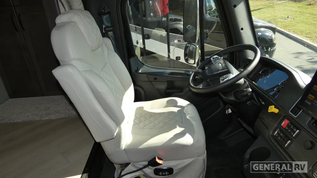 2027 Entegra Coach Accolade 37K, Photos photo 8