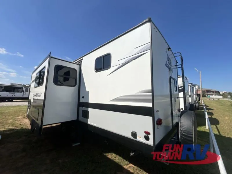 2023 Jayco Jay Feather 24BH - Photo 4