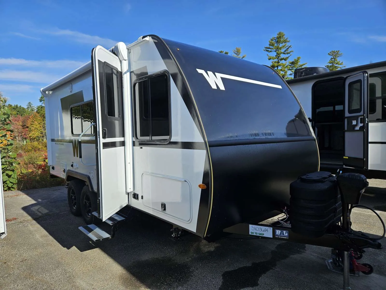 2026 Winnebago Micro Minnie 2100BH - Photo 2