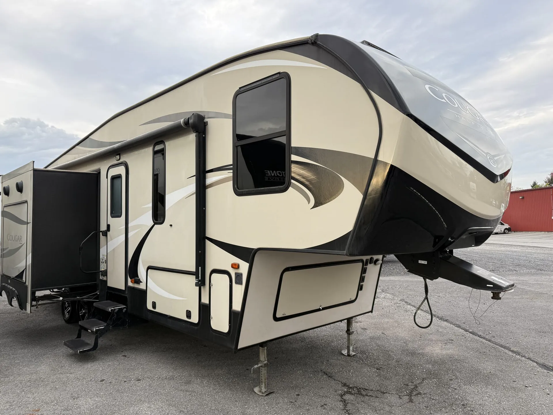 2018 Keystone Cougar Half-Ton 29RKS — Photo 1