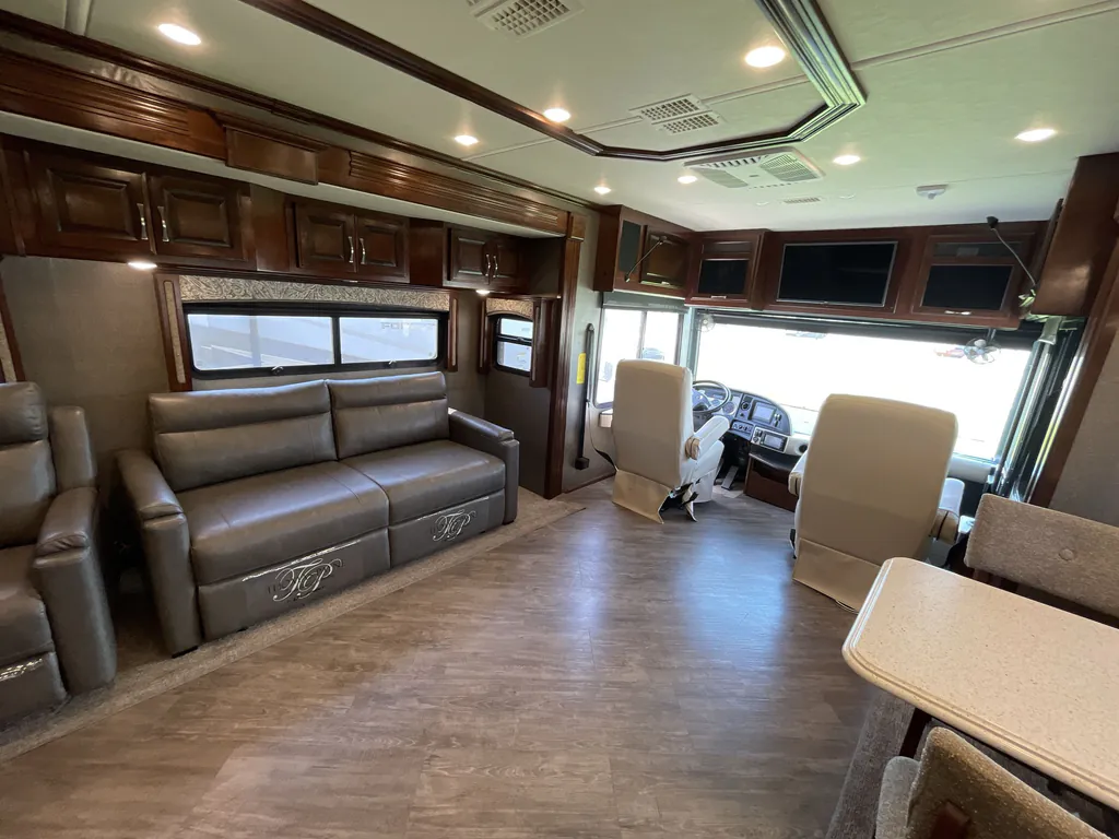 2018 fleetwood Pace Arrow Lxe 38F, Photos photo 33