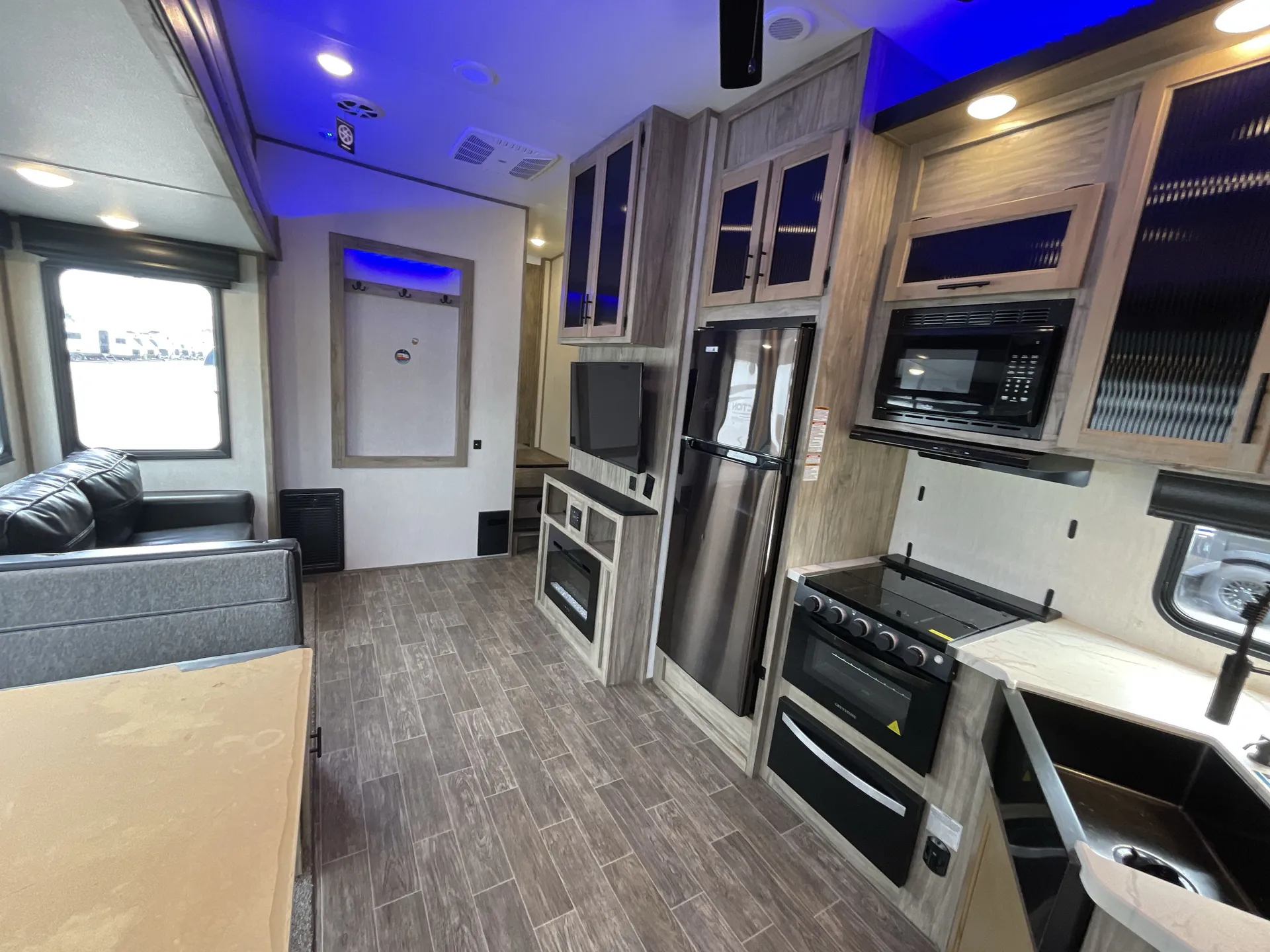 2021 Forest River Arctic Wolf 287BH — living area main