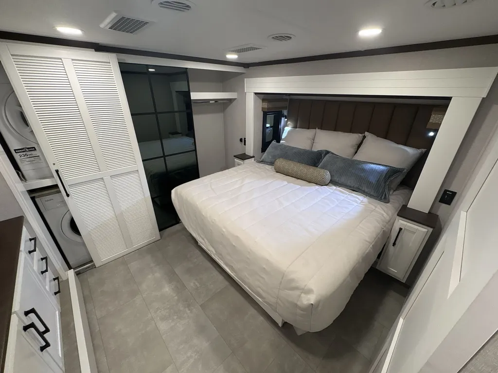 2025 Forest River RiverStone 425FO, Photos photo 19