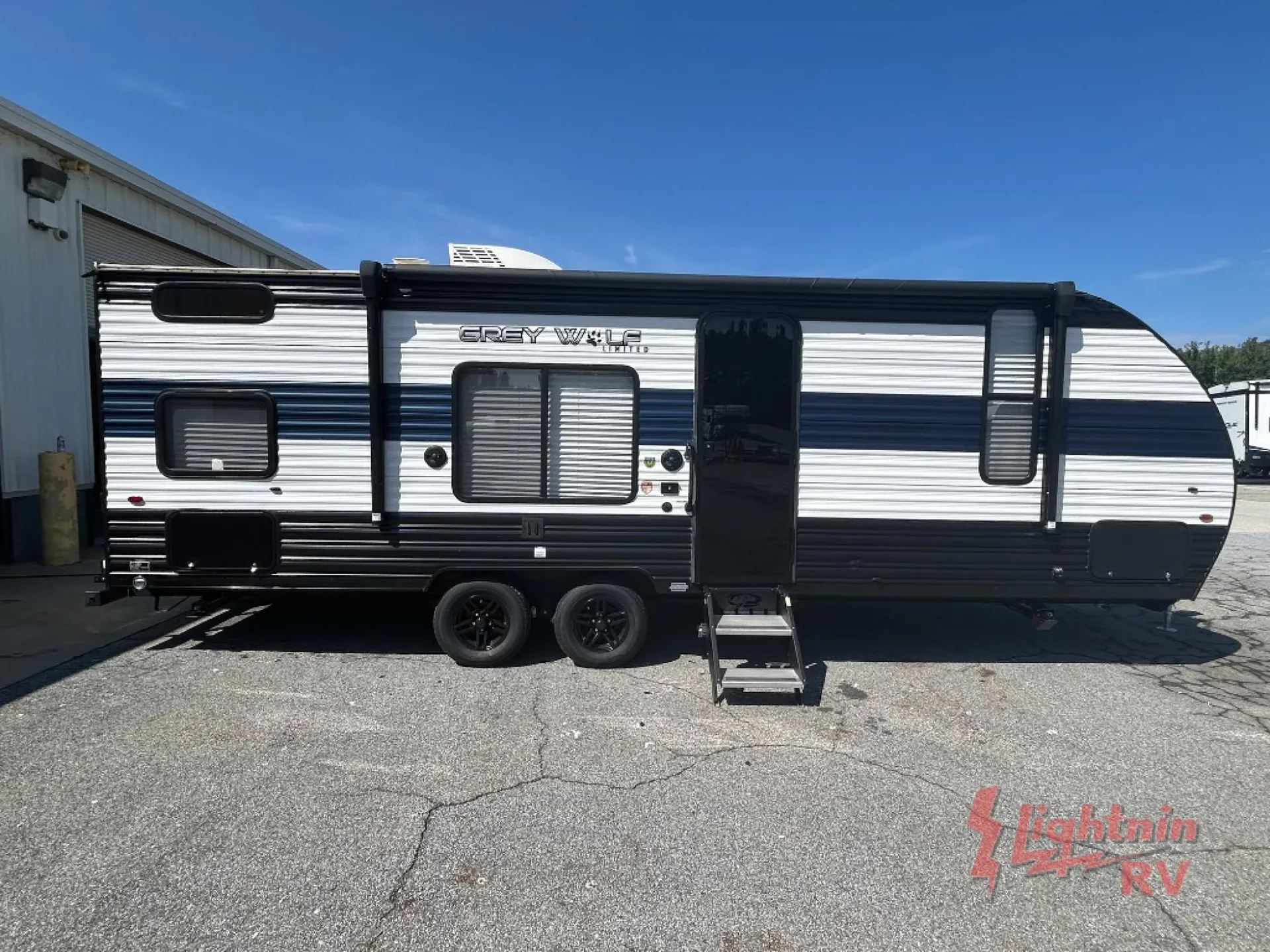 2023 Forest River Cherokee Grey Wolf 26DJSE - Photo 4