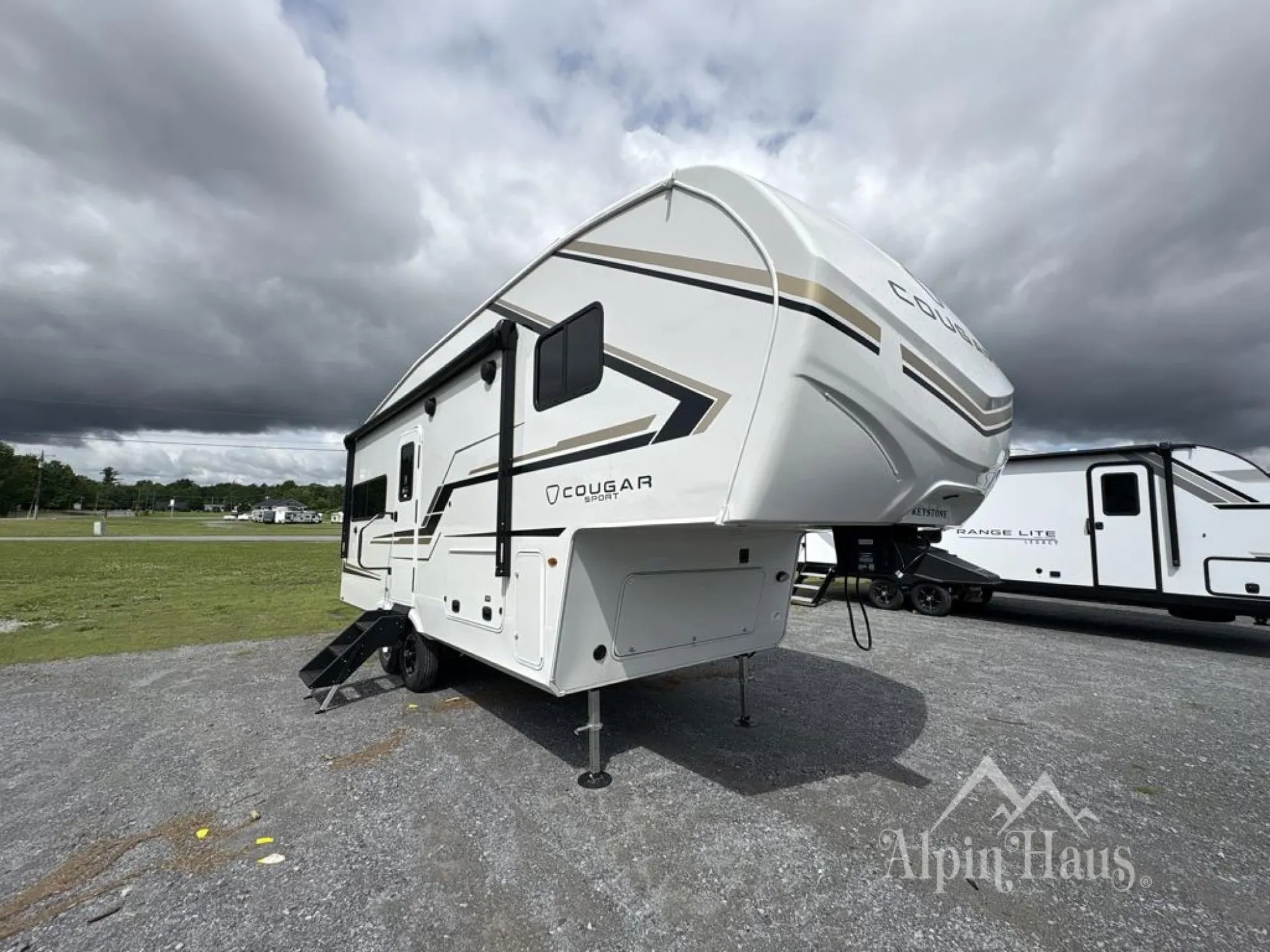 2027 Keystone RV Cougar Sport 2100ML - Photo 3