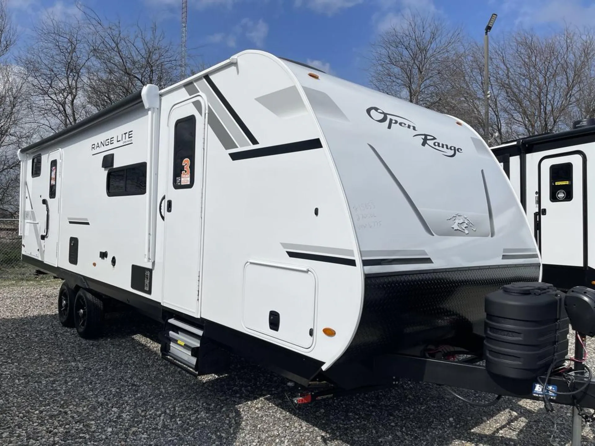 2026 Highland Ridge Range Lite 270DBL dealer photo 1 from McClains RV