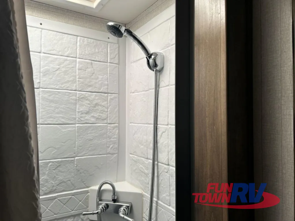 2018 Tiffin Wayfarer 24 QW, Photos photo 28