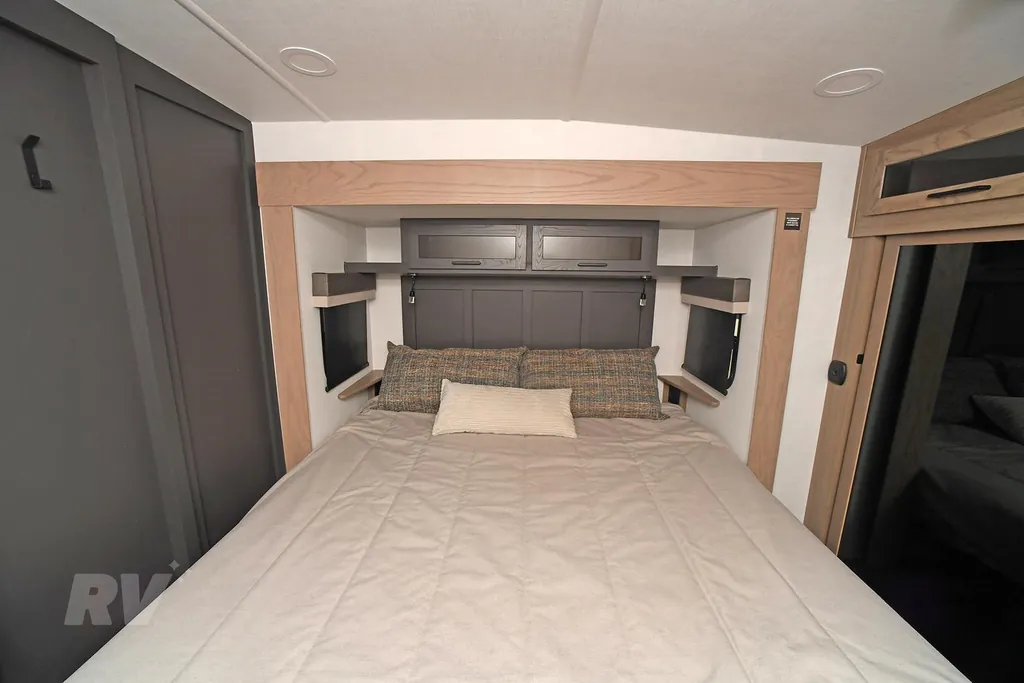 2026 Forest River Rockwood Signature 371RK, Photos photo 20
