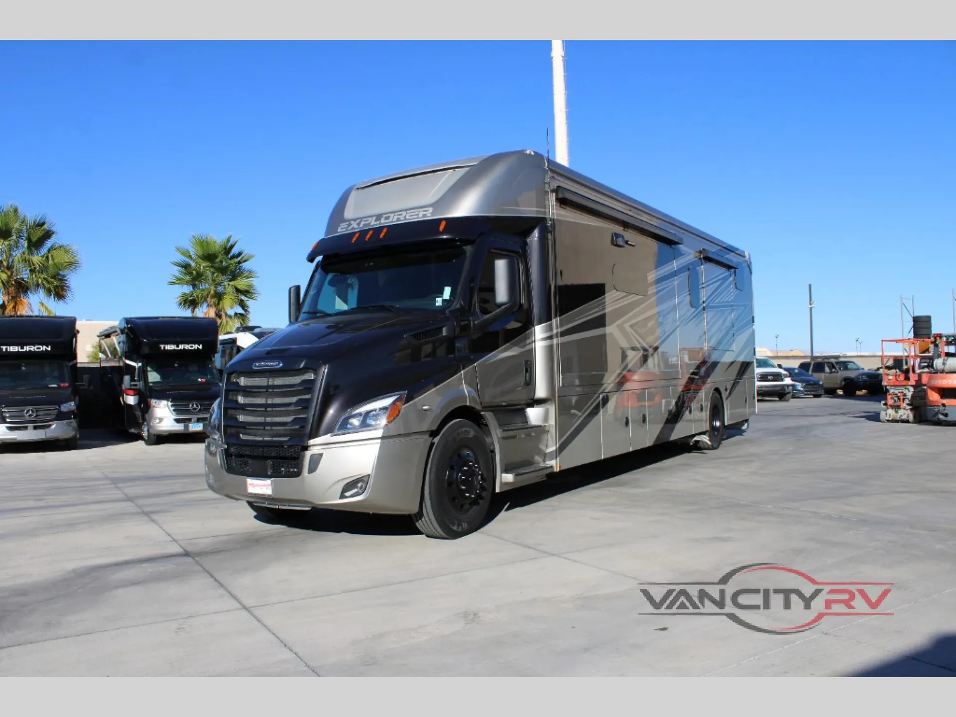 2026 Renegade RV Explorer 40ERB - Photo 2