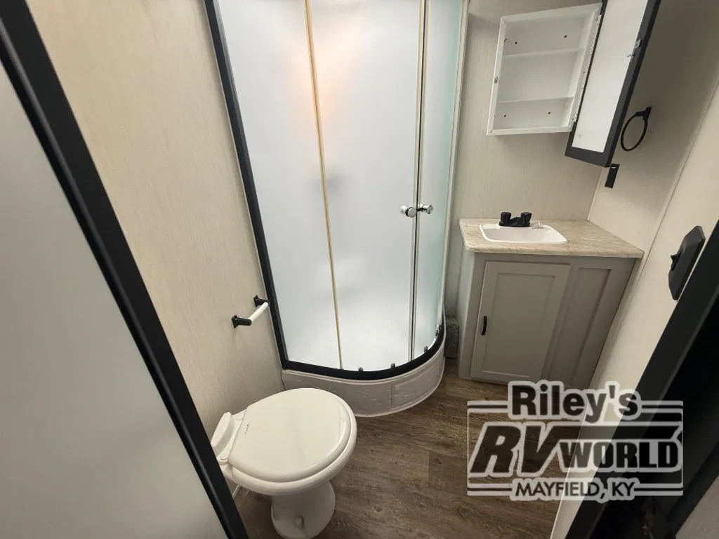 2022 Forest River Vibe 32BH, Photos photo 30