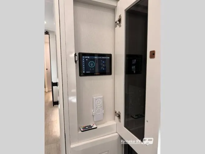 2026 Jayco Pinnacle 38FBRK - Photo 3