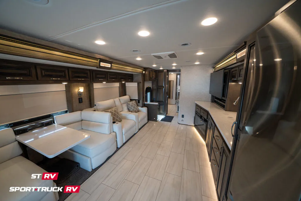 2022 Renegade RV Explorer 40ERB - Photo 3