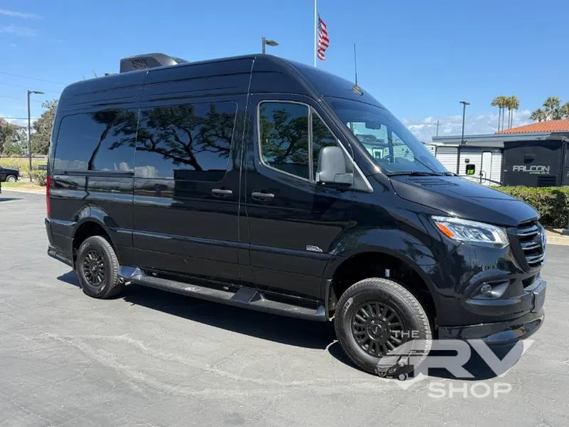 2026 Midwest Automotive Designs Luxe Cruiser D4 - Photo 2