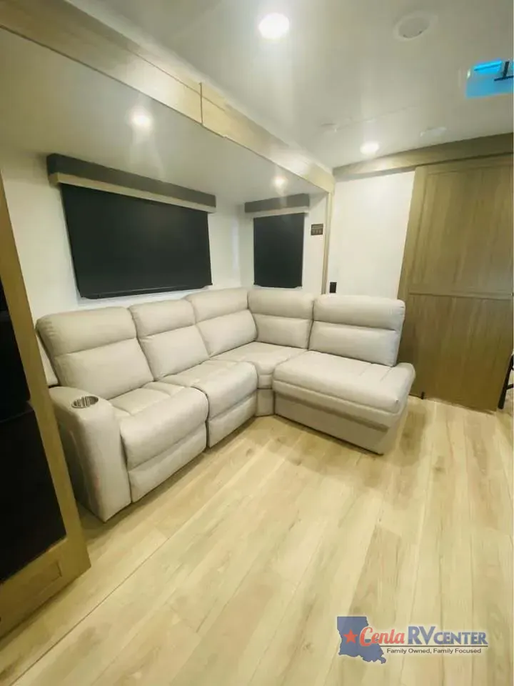 2027 Forest River Rockwood Ultra Lite 2711RK — Photo 5
