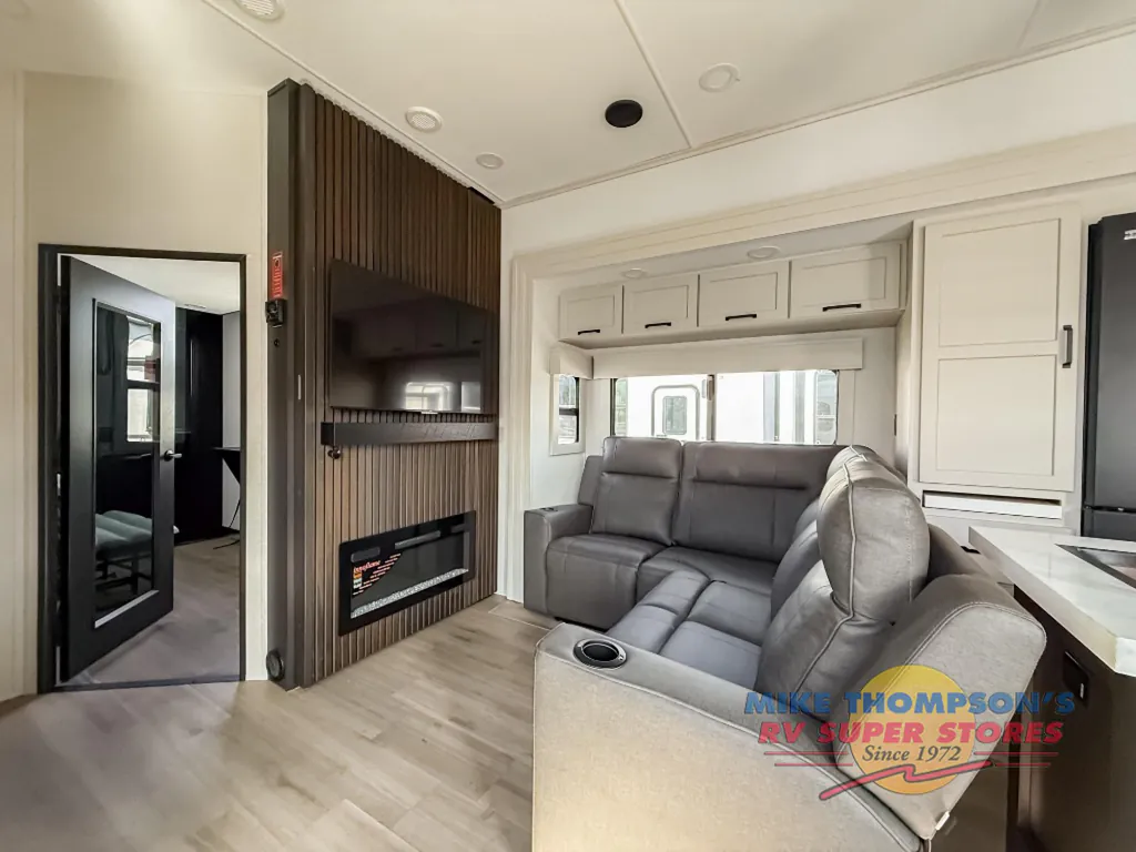2026 Grand Design Momentum 399M, Photos photo 31