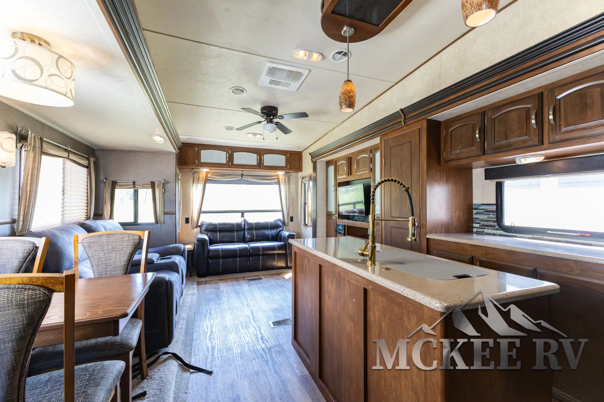 2016 Forest River Salem Hemisphere Lite 337BAR - Photo 3