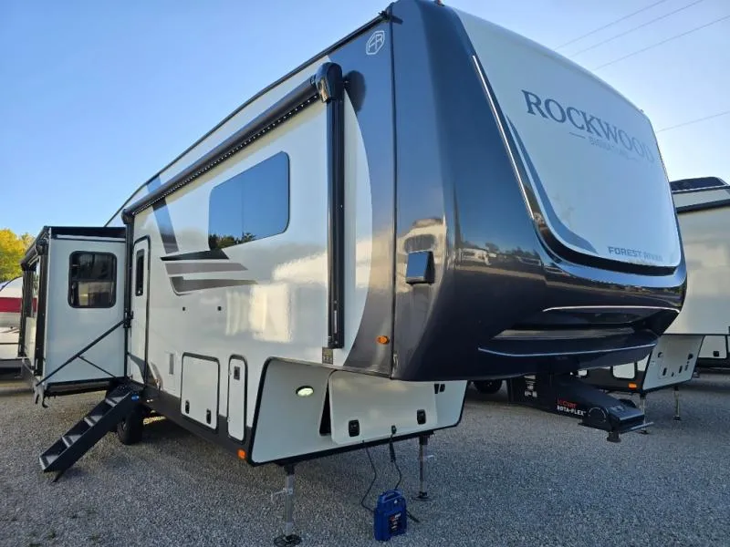 2026 Forest River Rockwood Signature 371RK - Photo 2