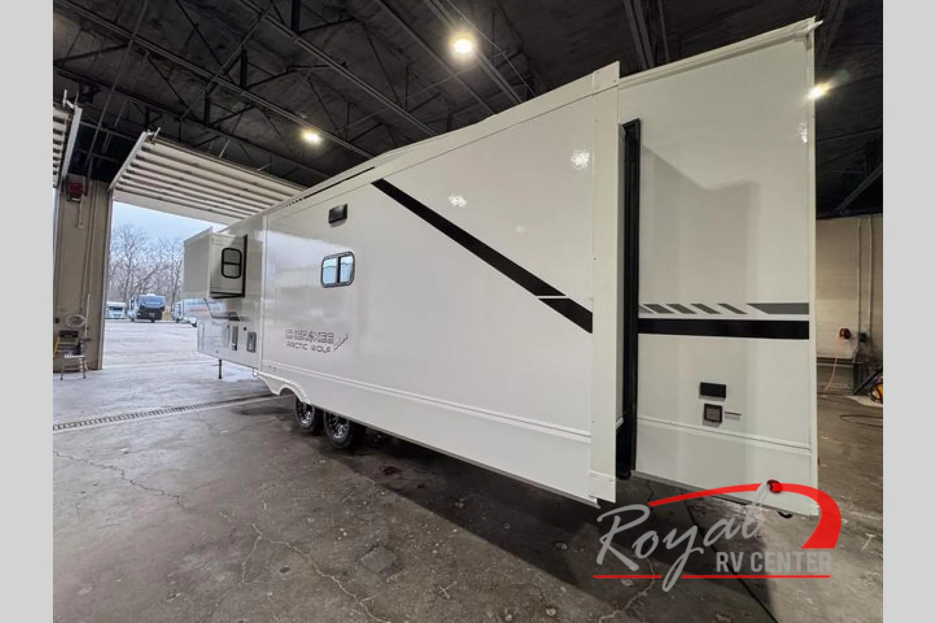 2026 Forest River Cherokee Arctic Wolf 38LEAHG - Photo 4