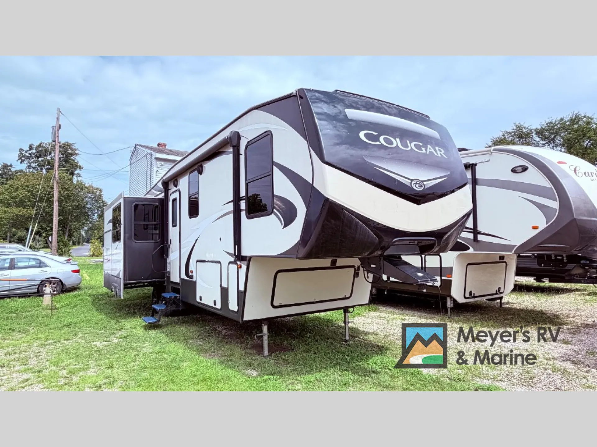 2018 Keystone Cougar 338RLK - Photo 2