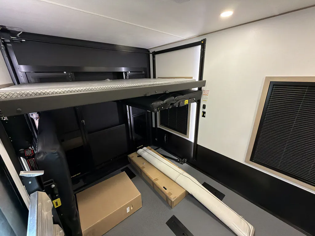 2026 Keystone Raptor 433, Photos photo 39