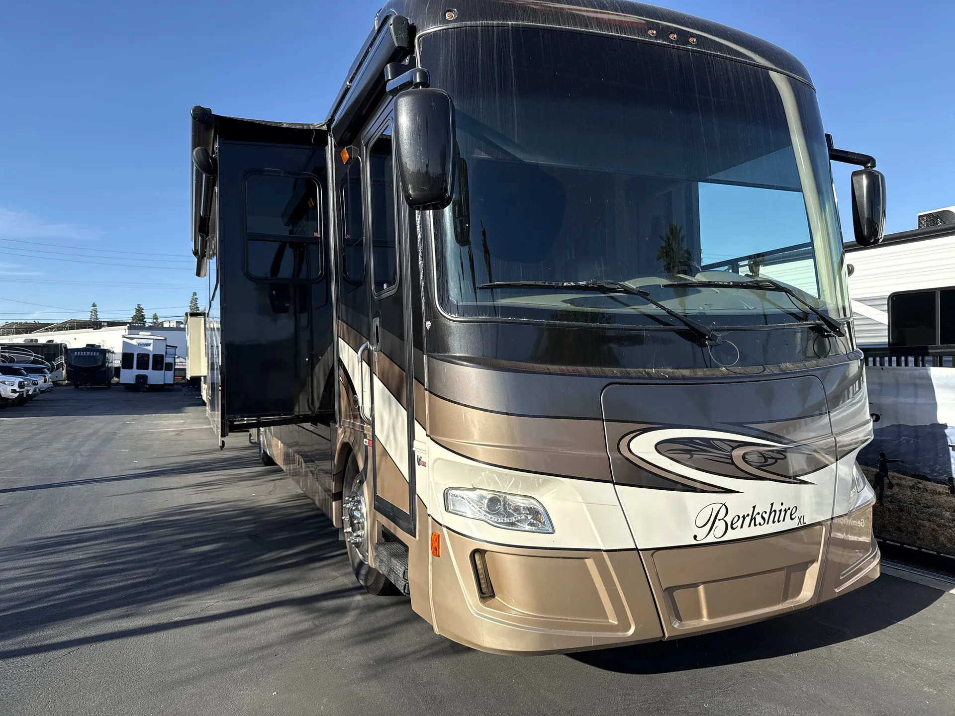 2017 Forest River Berkshire Xl 40BH - Photo 2