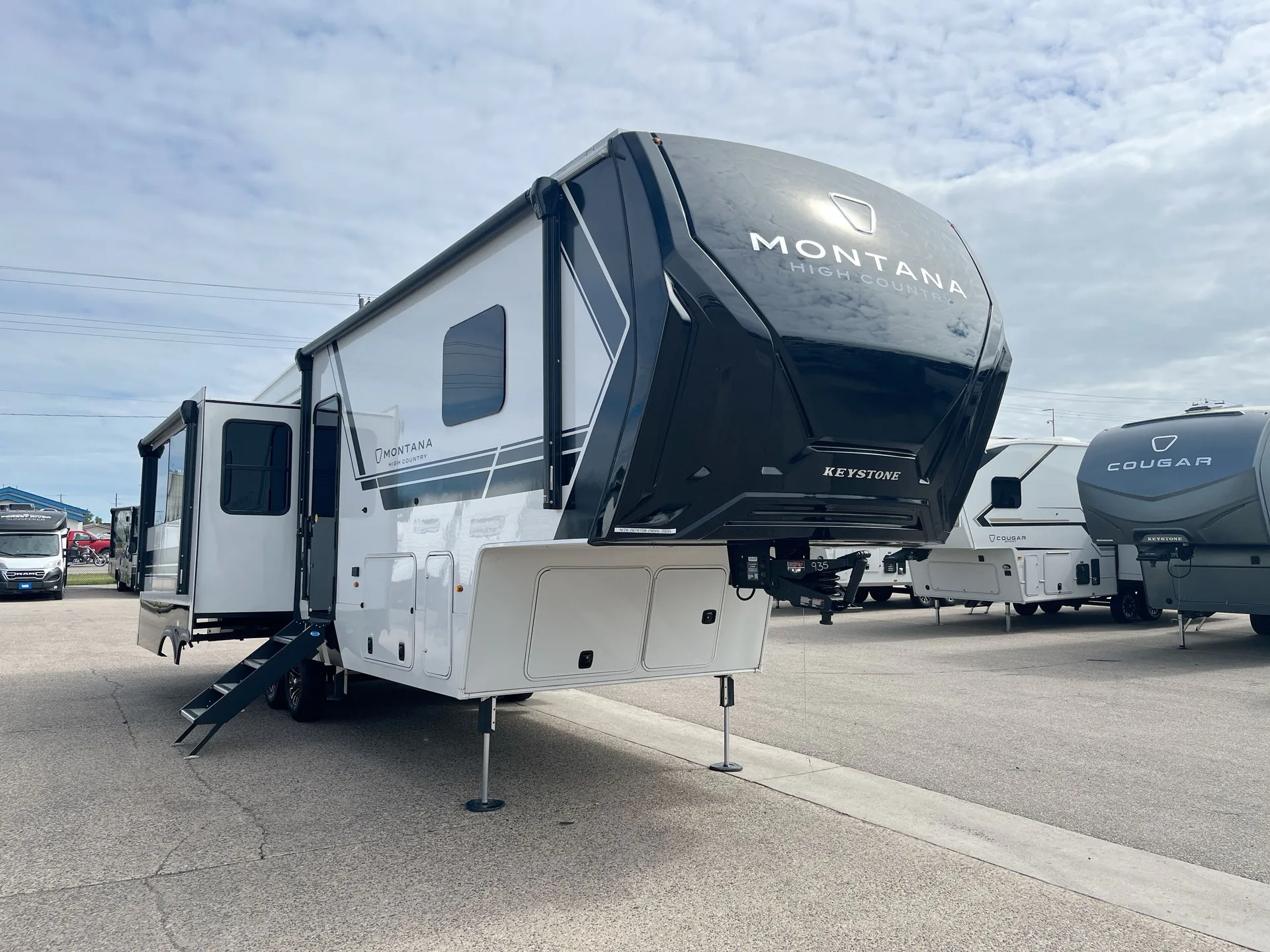 2026 Keystone Montana High Country 290RL - Photo 2